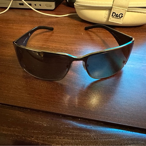 Dolce and Gabbana sunglasses - Picture 5 of 5